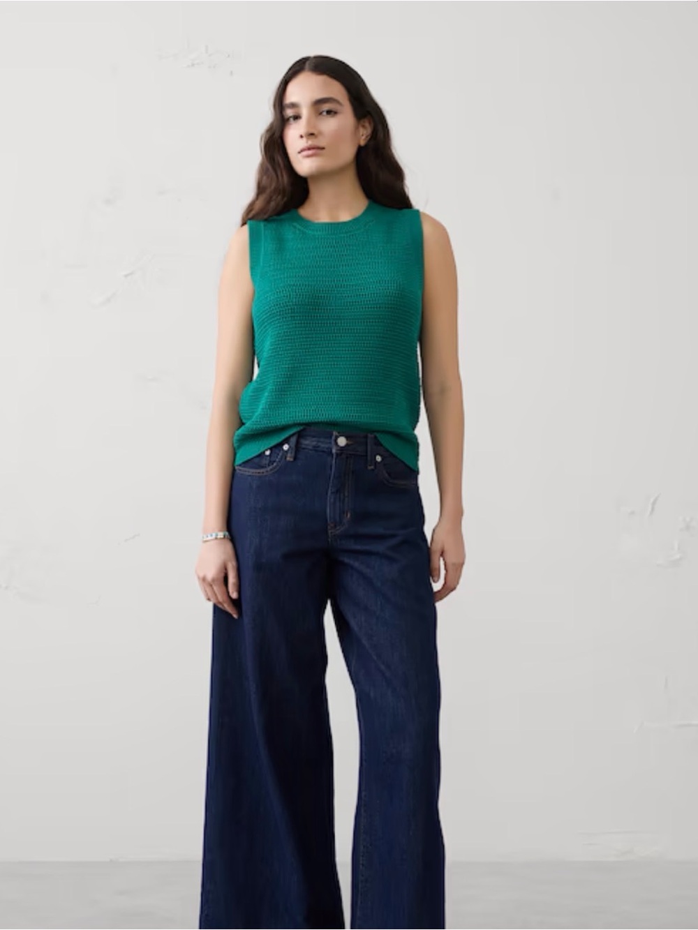 Banana Republic Factory Sweater Shell Sz M NWT